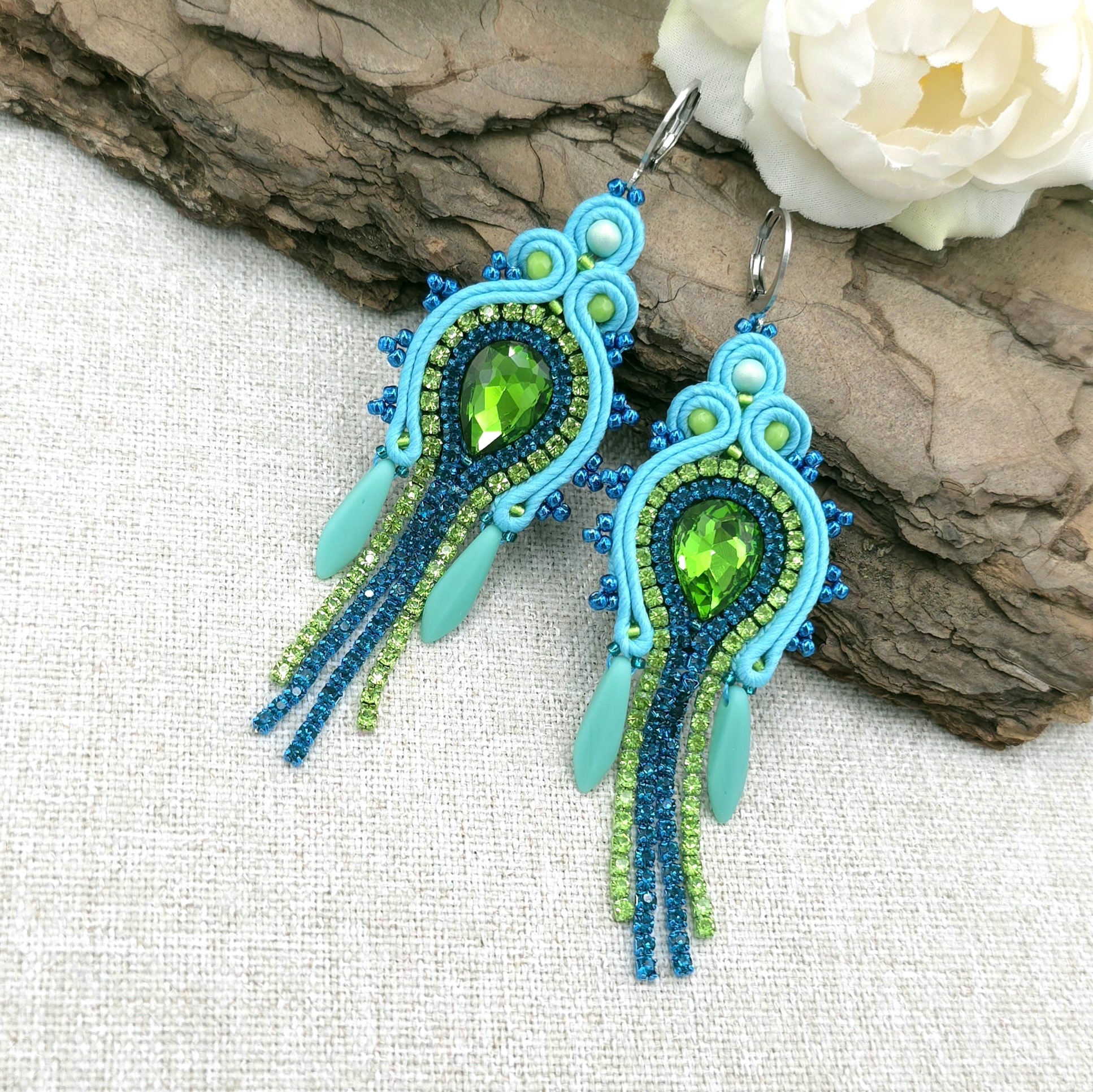 „Joy" kolczyki sutasz turkusowo zielone błyszczące z cyrkoniami - obrazek 2