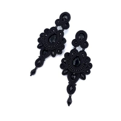 „Magnolia” kolczyki sutasz czarne długie wąskie eleganckie w formie kwiatu