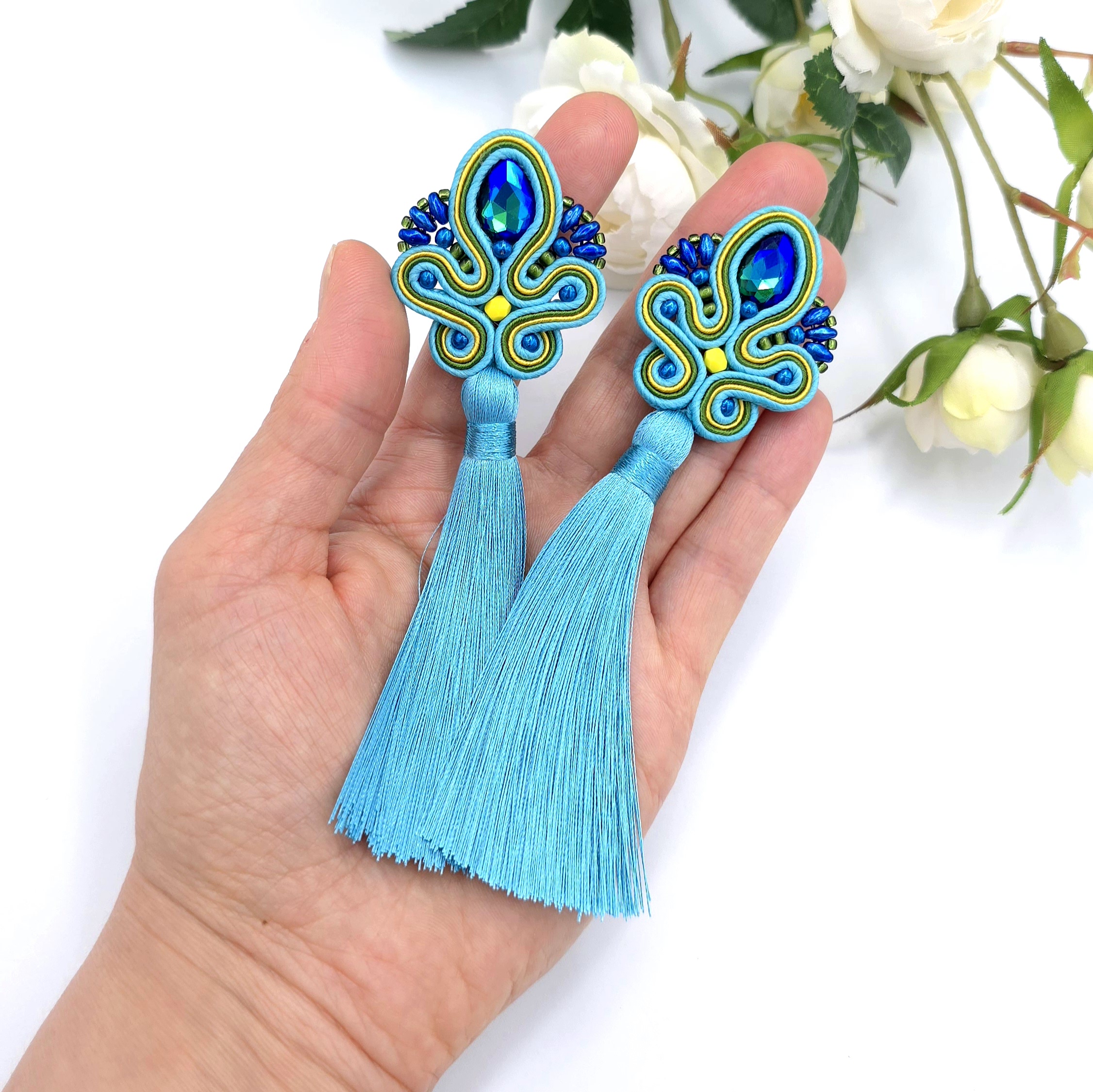 „Cosima” kolczyki sutasz z chwostami turkusowe długie kolorowe na lato - obrazek 3