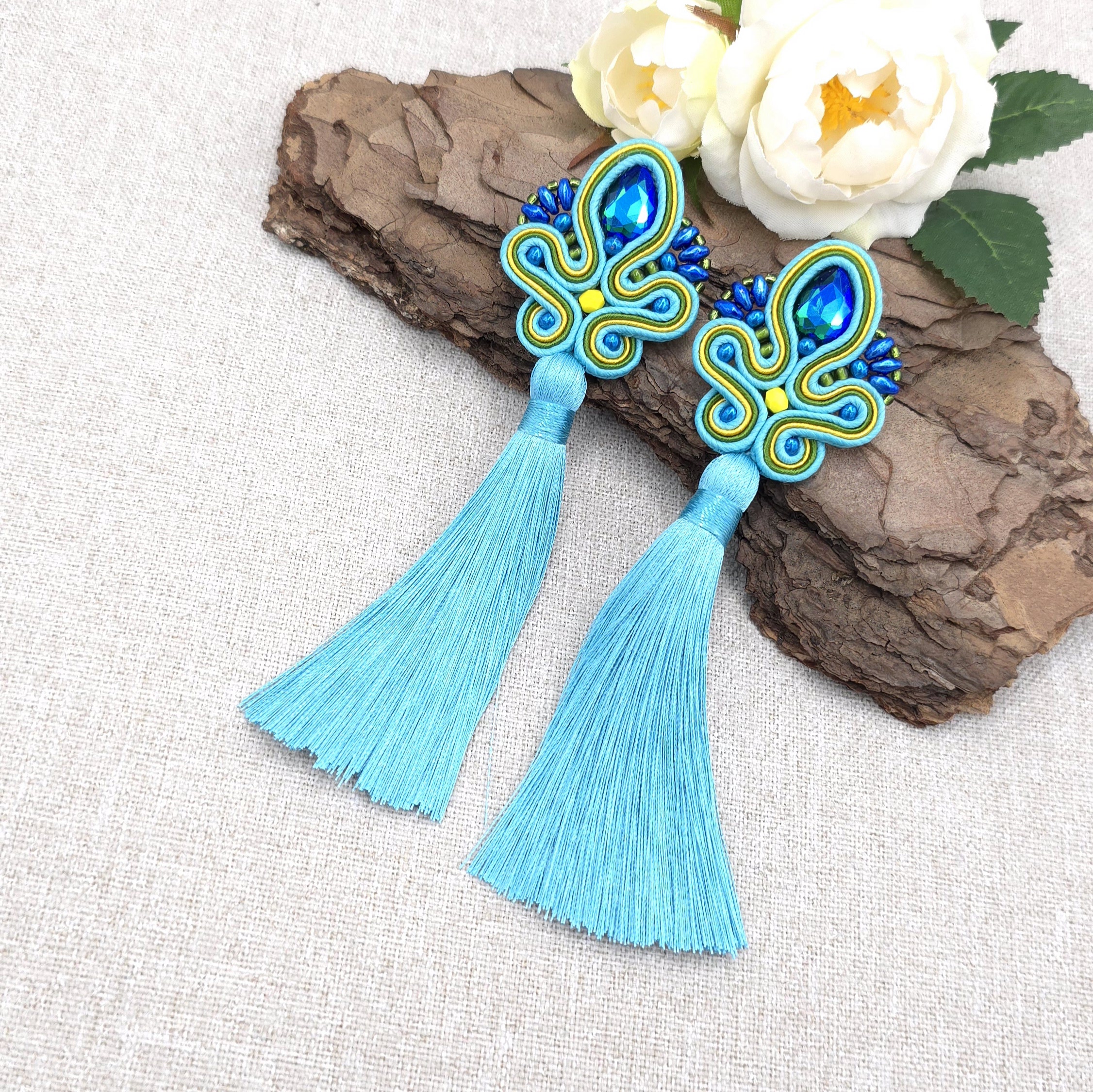 „Cosima” kolczyki sutasz z chwostami turkusowe długie kolorowe na lato - obrazek 2