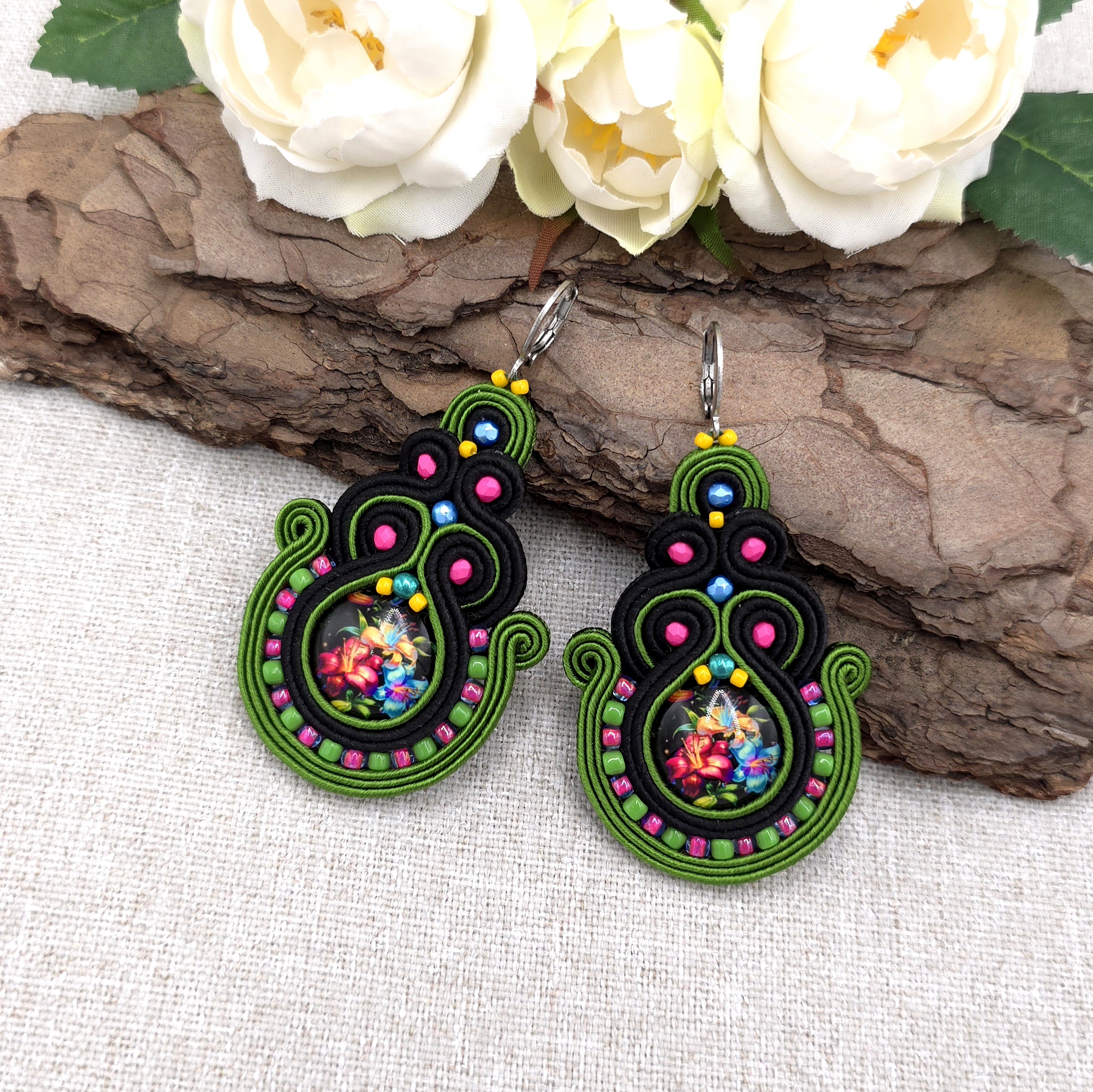 "Lira" kolczyki sutasz etniczne kolorowe z kwiatami - obrazek 2