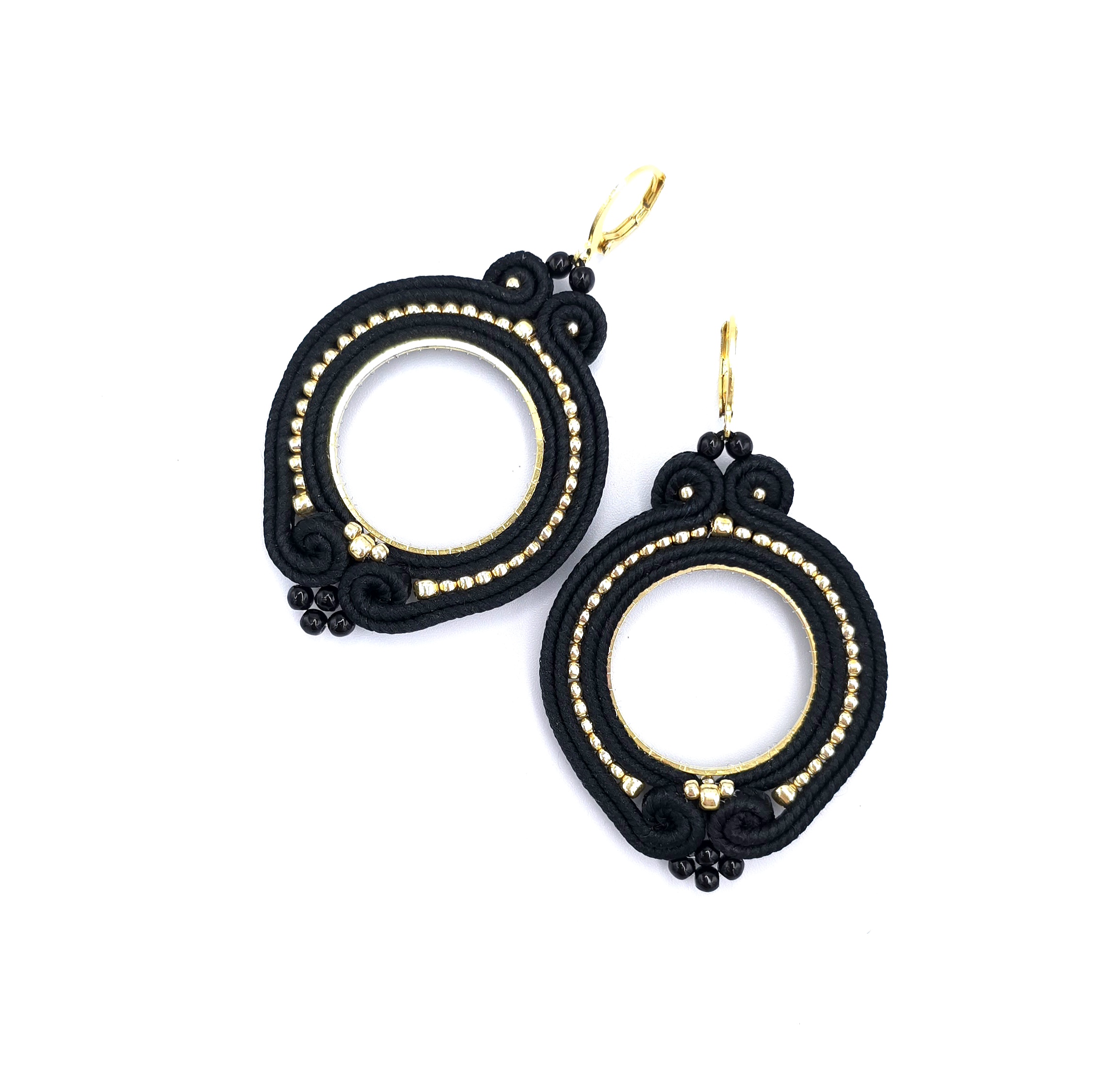 Kolczyki sutasz czarne kółka „Jolly” lekkie okrągłe romantyczne