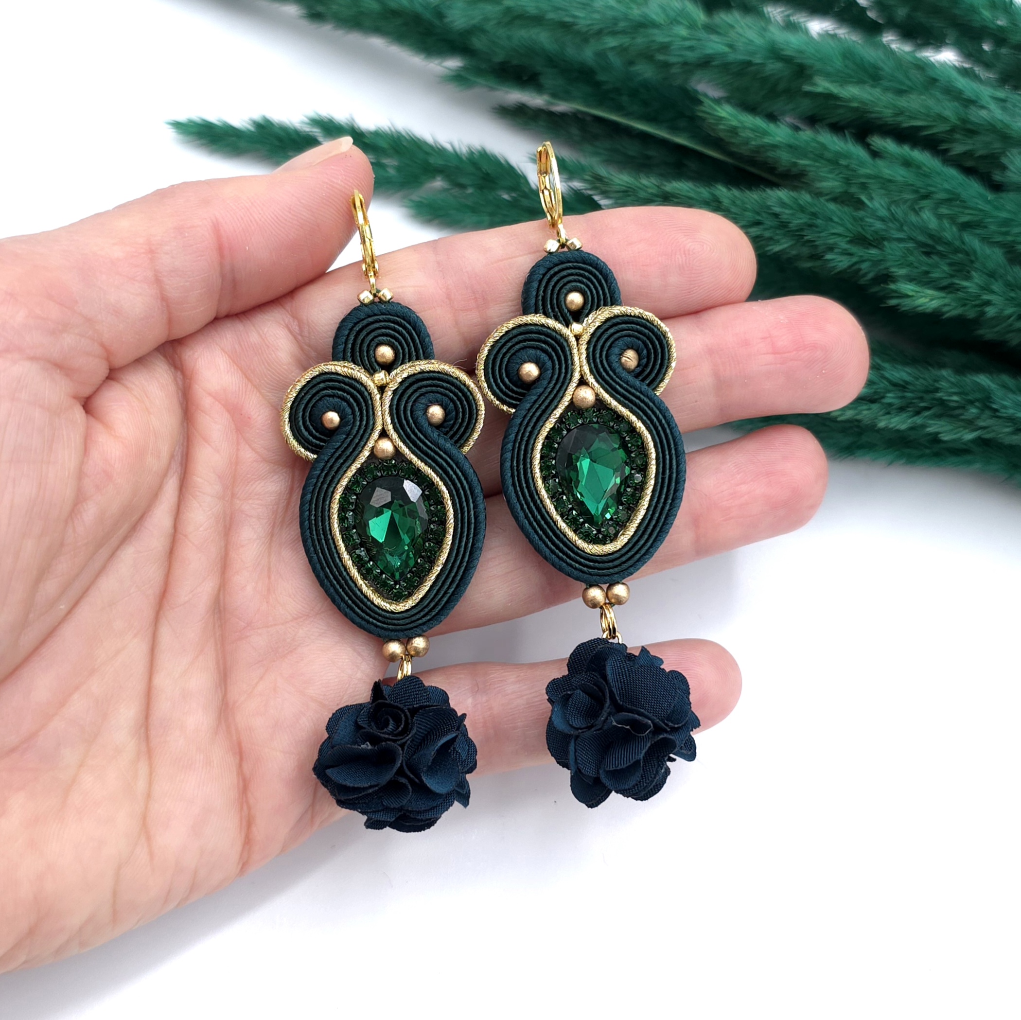 Kolczyki sutasz złoto zielone "Rosalia" z kryształkiem i kwiatkiem - obrazek 3