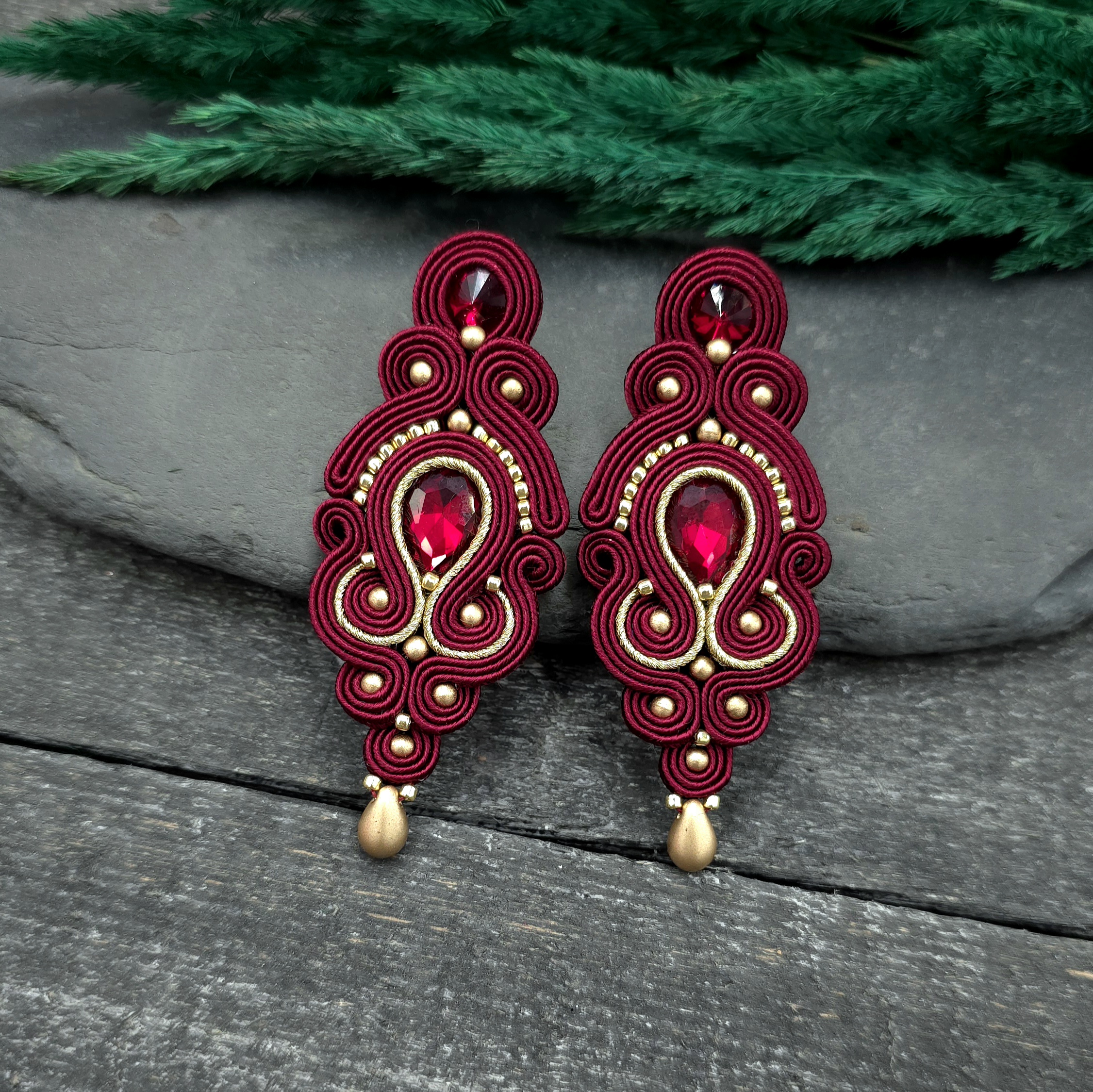 Kolczyki sutasz bordowe ze złotem "Olia" wieczorowe długie z kryształkami - obrazek 2