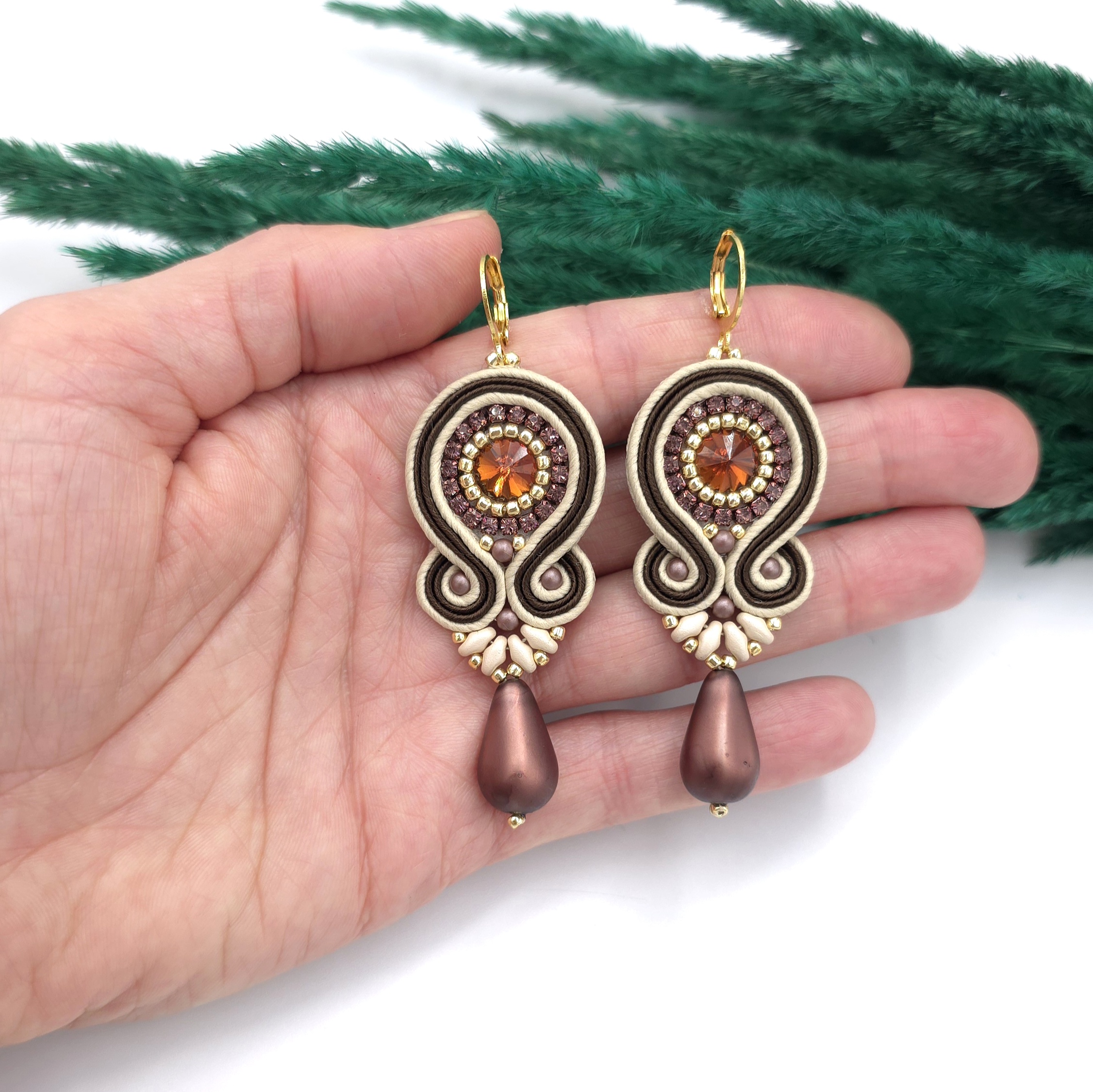 Kolczyki sutasz beżowo złoto brązowe kolorowe "Cleo" z dużą łezką - obrazek 3