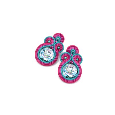 Kolczyki sutasz morsko różowe sztyfty małe codzienne z kwiatami "Madda"