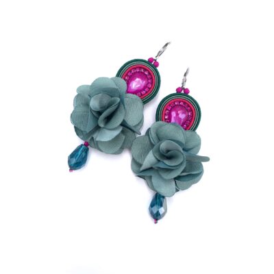 Kolczyki sutasz boho z kwiatami różowo zielone lekkie romantyczne eleganckie „Bloom”